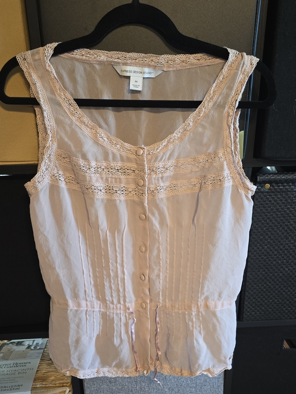 Express Women's Lace-Trim Pink Sleeveless Top